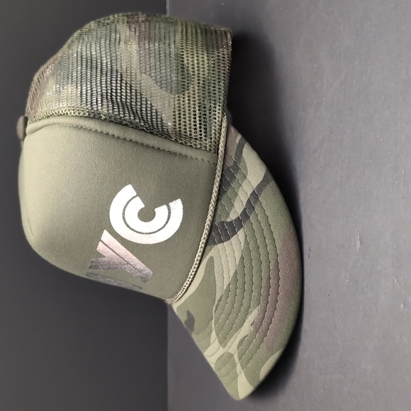 Cobra NYC Men's Green Camo Snapback Trucker Hat. - Picture 2 of 8